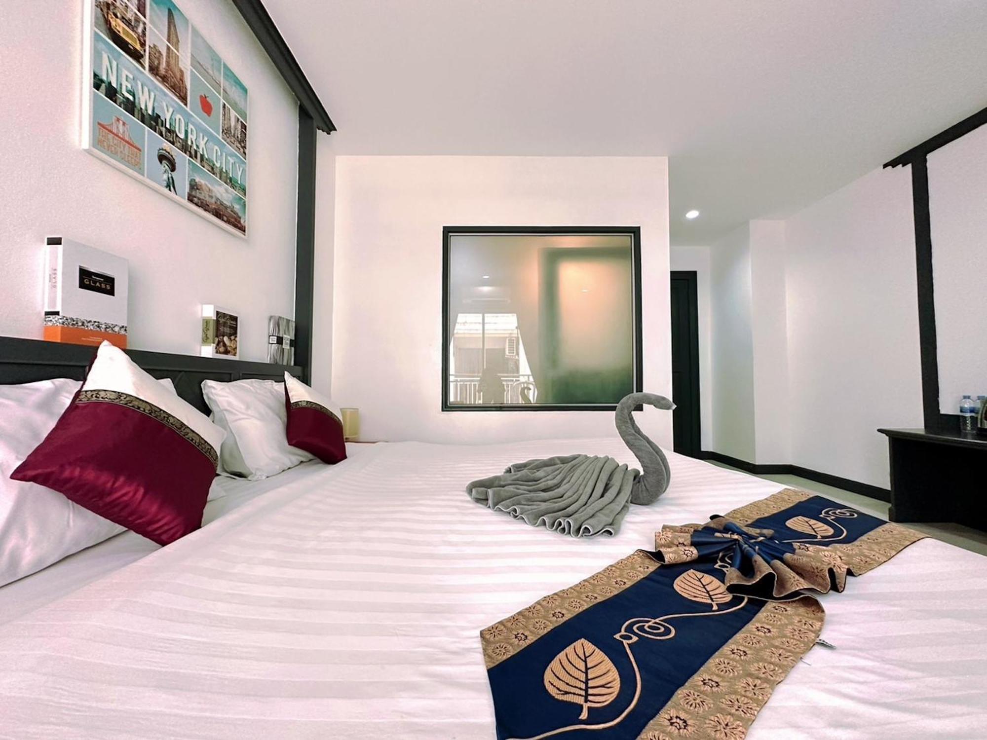Hotel Baya Phuket Patong Room photo