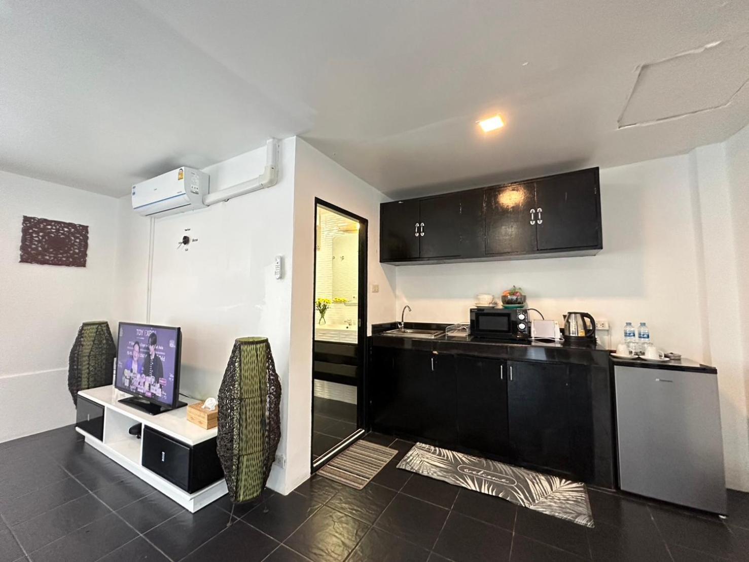 Hotel Baya Phuket Patong Exterior photo