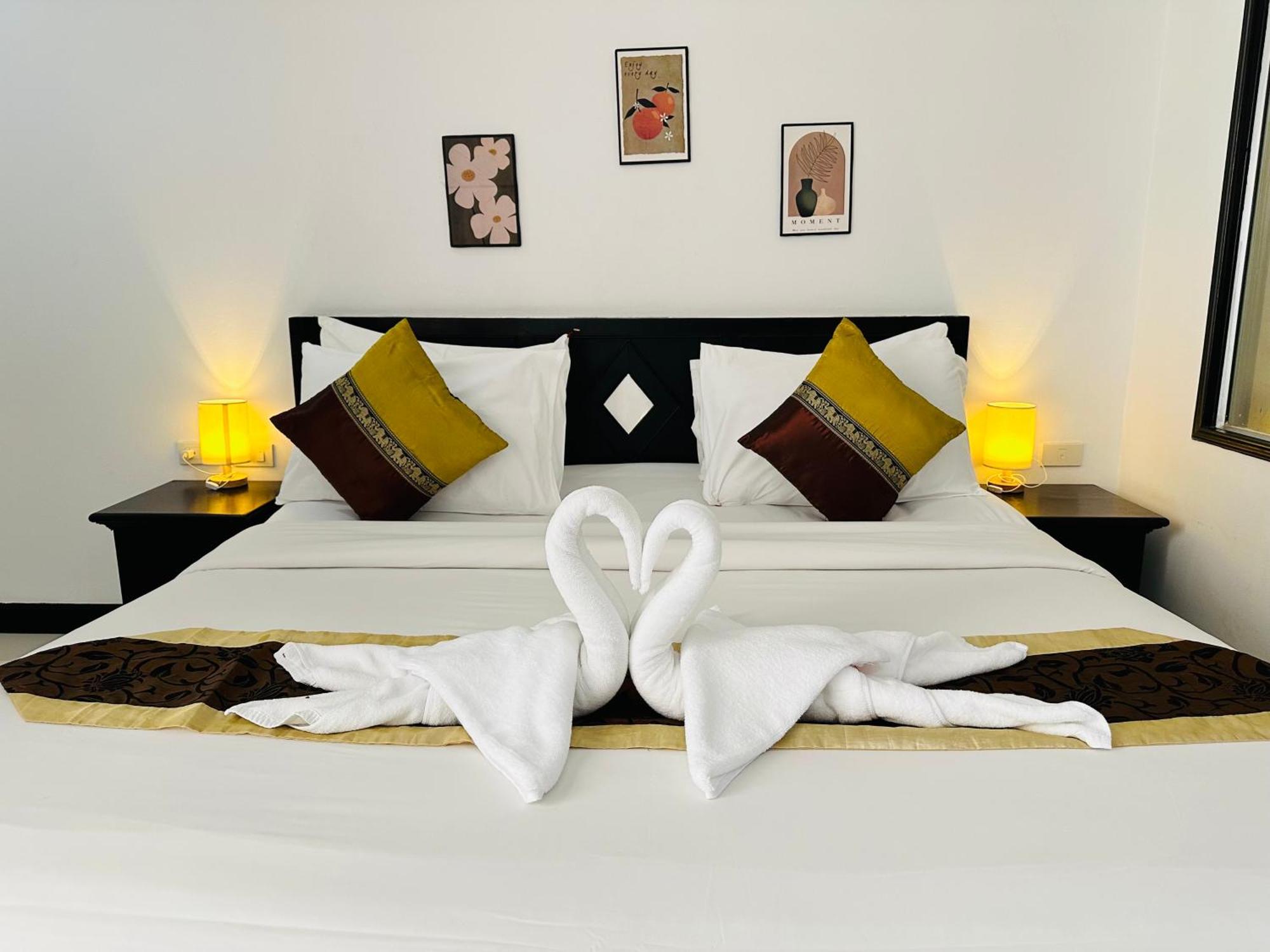Hotel Baya Phuket Patong Exterior photo